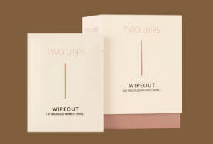 TWO L(I)PS WIPEOUT, Tisu Basah Untuk Bahagian Intim Anda!