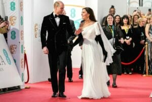 Patung Lilin Putera William & Kate Middleton Mengundang Kritikan Hebat
