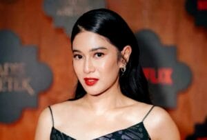 Rahsia Kecantikan Dian Sastrowardoyo Pada Usia 40-an