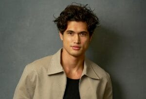 Kenali Model & Aktor Tampan Berdarah Kacukan, Charles Melton