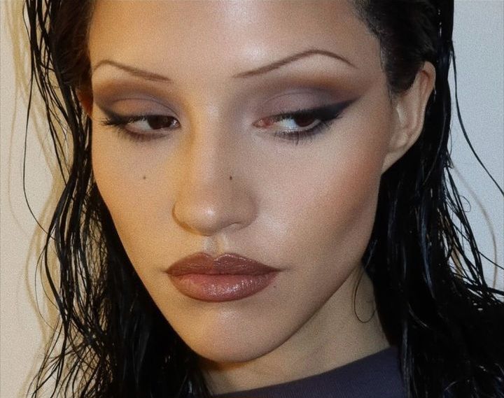 Era Clean Girl Semakin Pudar, Smokey Eyes Kembali Menguasai Trend Cantik 2026